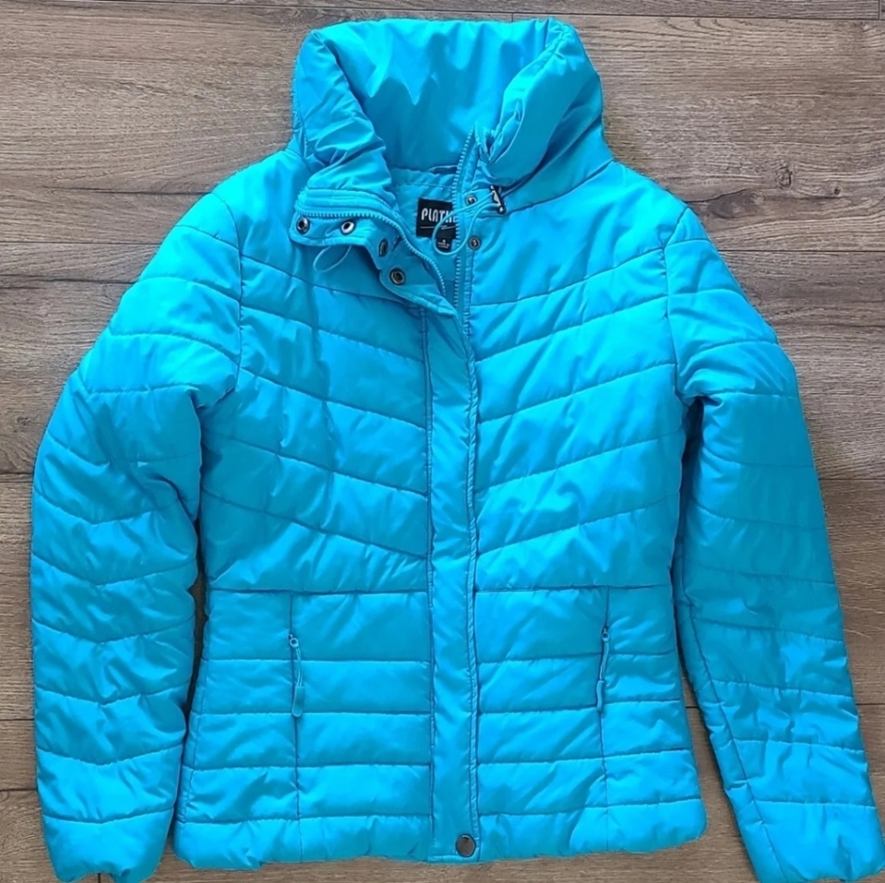Barely Worn- PLATINUM -Womens Blue Quilted Jacket, Zip & Snap front- Size Small